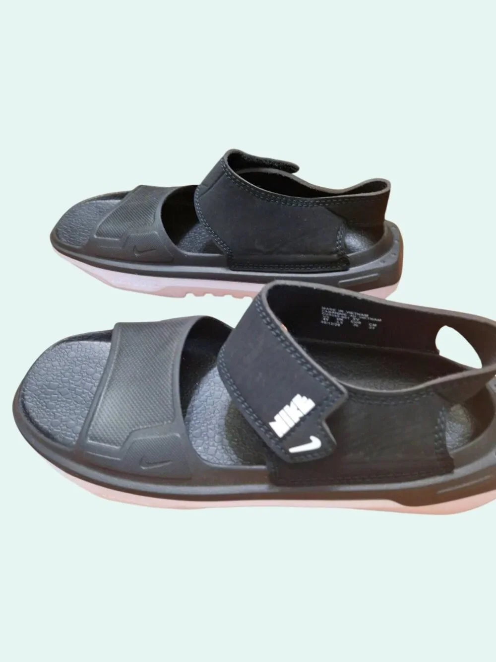 Nike Black Adjustable Strap Sandals Size 4Y Lightweight Durable *SH3